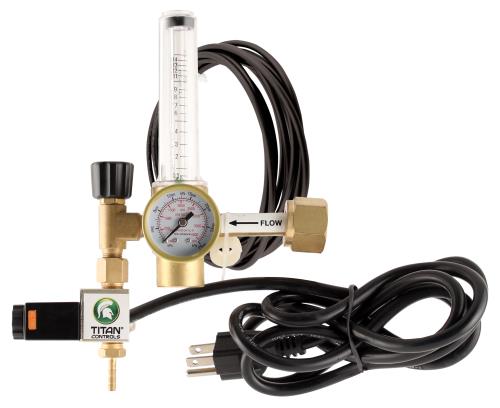 Titan Controls CO2 Regulator (10/Cs) - Healthy Hydro